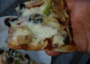 بيتزا الدجاج والخضار