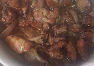 كبدة دجاج بدبس الرمان