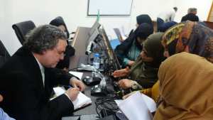 Café littéraire de Biskra Amin zaoui rencontre ses lecteurs et admirateurs