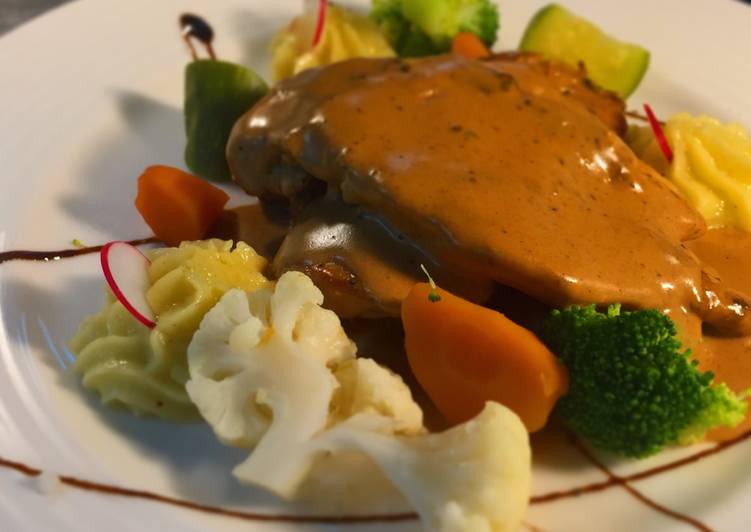 صدر دجاج مع صوص بهار اسود