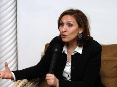 Les dettes de la CNAS avec les hopitaux français s'élèvent à 32 millions d'euros                                    Visite de la secrétaire d'état française chargée de la Santé, Nora Berra