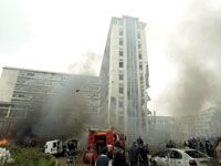 LE PROCÈS DES AUTEURS DE L'ATTENTAT CONTRE LE PALAIS DU GOUVERNEMENT A DEBUTE HIER                                    La défense se retire