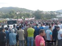 Les habitants de la région se mobilisent pour libérer le jeune Ghilès Hadjou                                    Imposante marche pacifique à Azeffoun