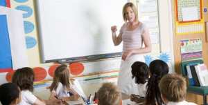 وزير التربية مصرّ على دروس التربية الجنسية