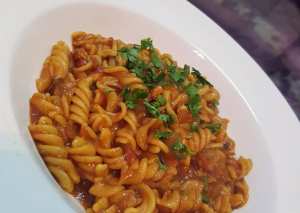 كبسة المكرونة بالدجاج