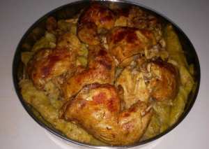 الملفوف بطريقة التبخير مع أفخاذ الدجاج