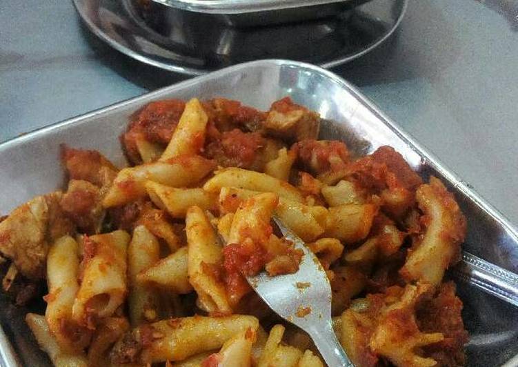 مكرونة بالفراخ