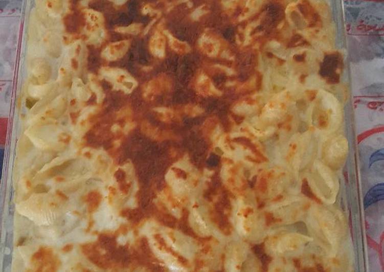 معكرونة بالبشاميل بالدجاج