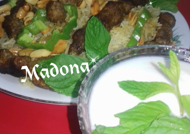 كباب الدجاج المشوي بالفرن مع الارز