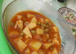 بازيلا وبطاطا ومكعبات الدجاج