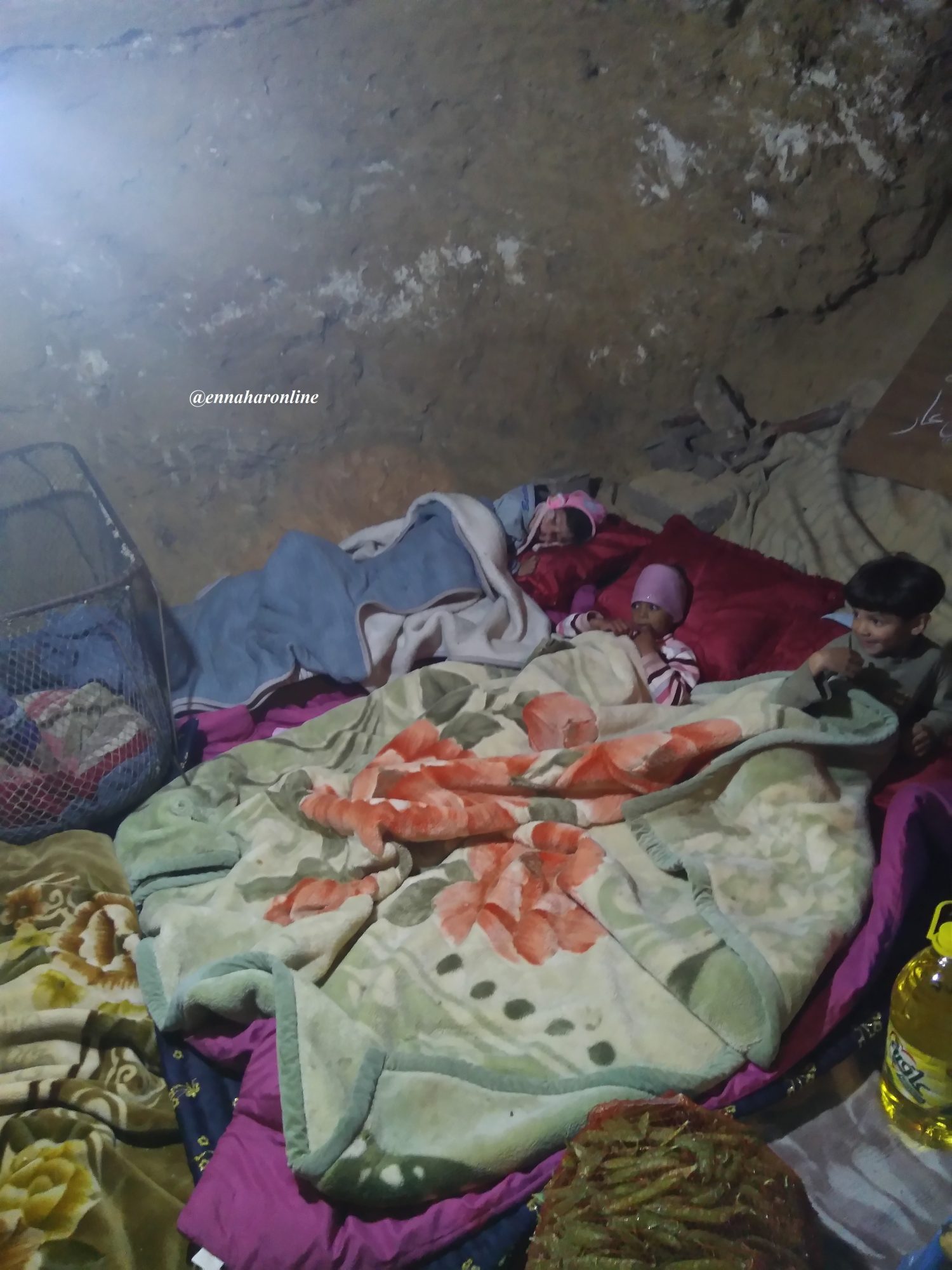 عائلة من 7 أشخاص تعيش داخل مغارة منذ 6 أشهر في تلمسان