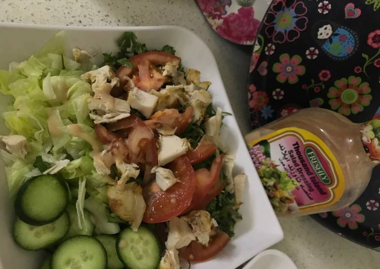 سلطة سيزر بالدجاج