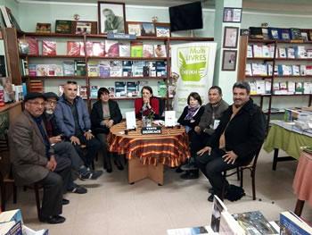 LIBRAIRIE CHEIKH DE TIZI OUZOU Leila Aslaoui en communion avec ses lecteurs