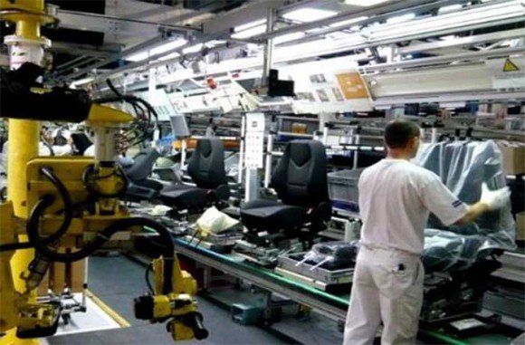 TLEMCEN - Le ministre de l’Industrie et des Mines, Youcef Yousfi a déclaré, lundi à Tlemcen, que l’industrie automobile en Algérie nécessite la confiance et le soutien de tous.