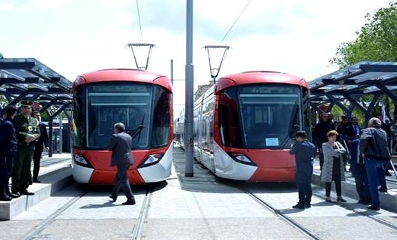 Bedoui procède à la mise en service officielle du tramway de Sétif