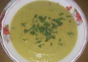 حساء الخضار المشكلة بالدجاج