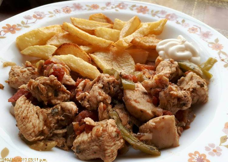 صدورة الدجاج بصوص البيتزا