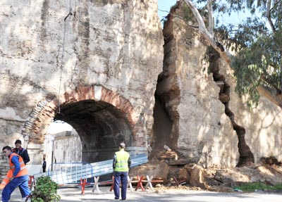 Effondrement d'un pan de la muraille de la citadelle