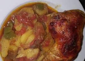 صينيه دجاج وبطاطا وبندوره