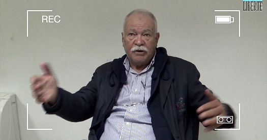 IL LANCE UN APPEL AUX AUTORITÉS LOCALES POUR LE LAISSER POURSUIVRE SON ACTIVITÉ  Kamel Yzelioui, le bouquiniste de Béchar