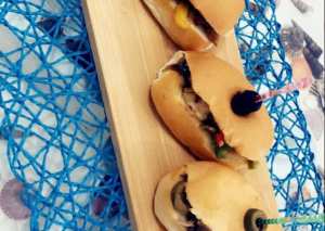 ساندويش دجاج مع الفلفل والزيتون