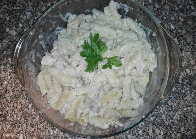 مكرونة بالويت صوص وقطع الفراخ