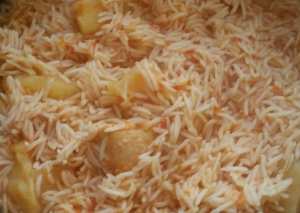 كبسه حمرا بفيليه الدجاج