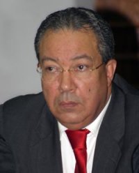 Réhabiliter le secteur public de l'information pour le préparer à la concurrence                                    Nacer Mehal