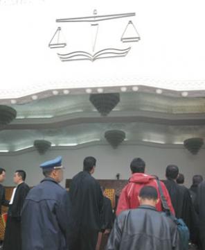 L'âme de Slimana hante les accusés                                    LE PROCÈS S'EST OUVERT HIER À TIZI OUZOU