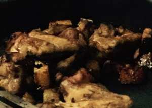 اجنحة الدجاج بالصويا والبطاطس