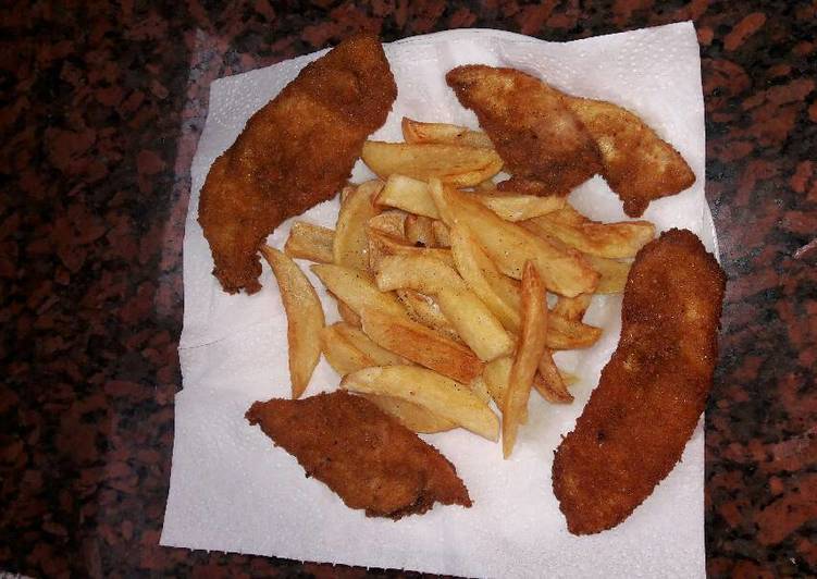 دجاج استربس وبطاطس محمرة