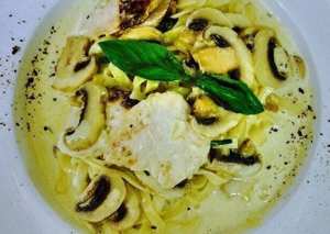 تالياتيل ألفريدو بالدجاج