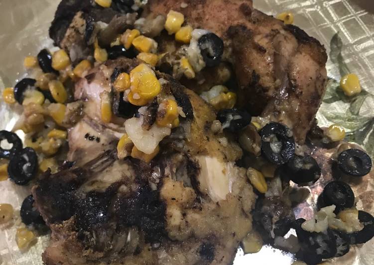 دجاج مشوي بالفطر والذره والزيتون