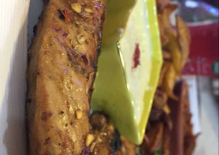 صدور دجاج مشويه