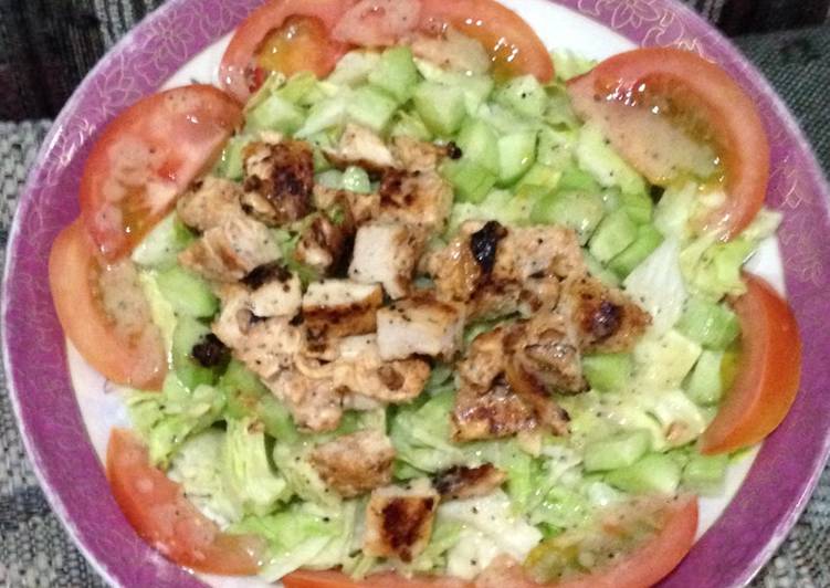 سلطة الدجاج المشوي