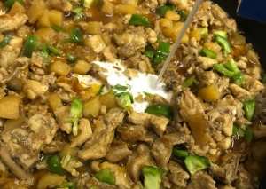 مقلقل دجاج بكريمه الطبخ