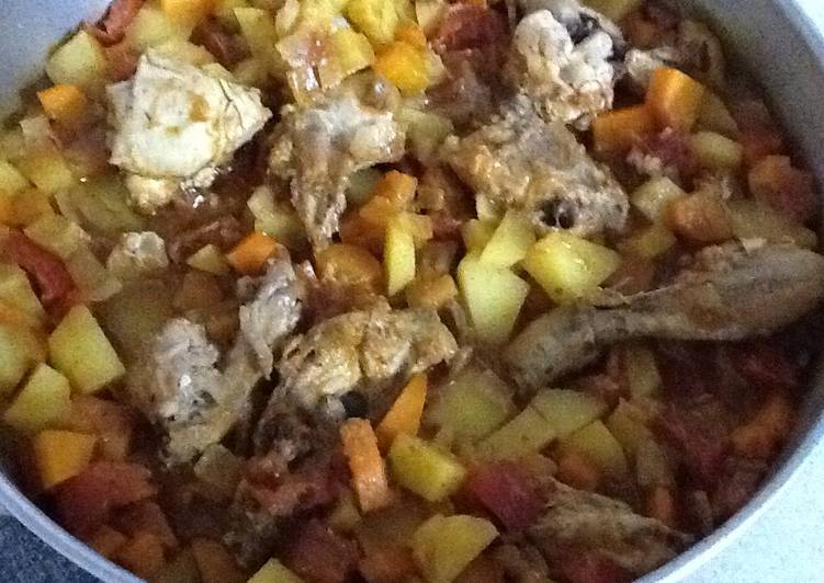 صينية دجاج مع البطاطس والجزر