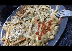 فيتوتشيني بالدجاج والخضار