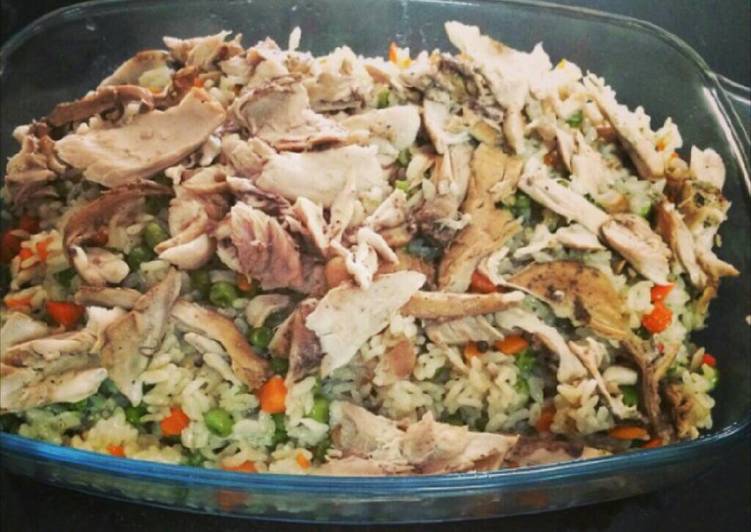 رز بالبازيلا والجزر مع الدجاج