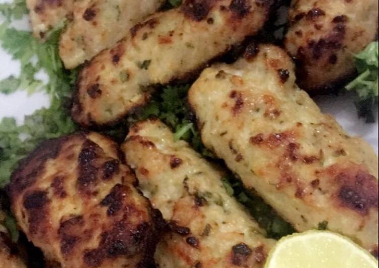 كباب بالدجاج (سهل ، لذيذ)