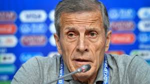 Planète (Football) - IL MÈNE L’URUGUAY DEPUIS 12 ANS: Tabarez, El Maestro à la béquille