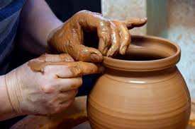 JOURNÉE D’ÉTUDE SUR LA PÂTE D'ARGILE BLANCHE ET ROUGE À BOUIRA:  Des gisements importants laissés en jachère