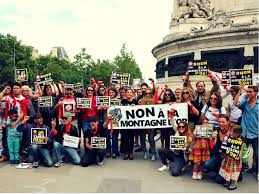 Planète - Guyane (France): le combat de deux jeunes amérindiens contre la 