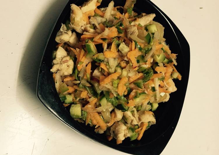 سلطة دجاج للرجيم