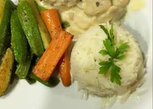 ستيك الدجاج بكريمة الفطر