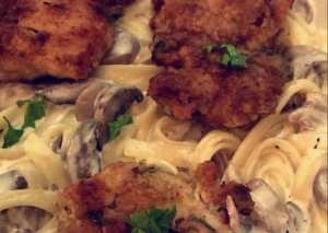 فتوتشيني الفريدو مع صدور الدجاج