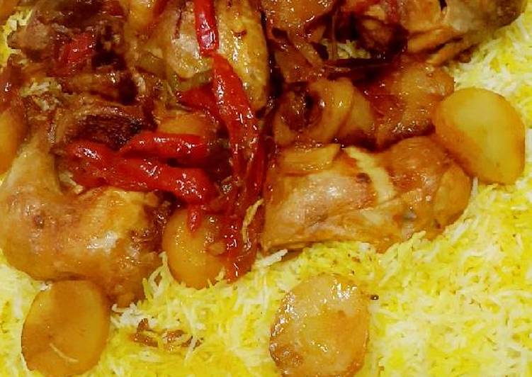 دجاج محمر بالفرن مع عيش مبخر