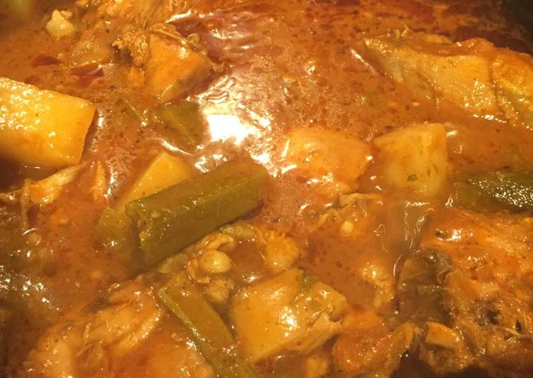 صالونة الدجاج والبامية