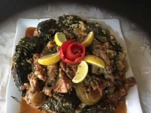 دولمة بالدجاج ودبس الرمان