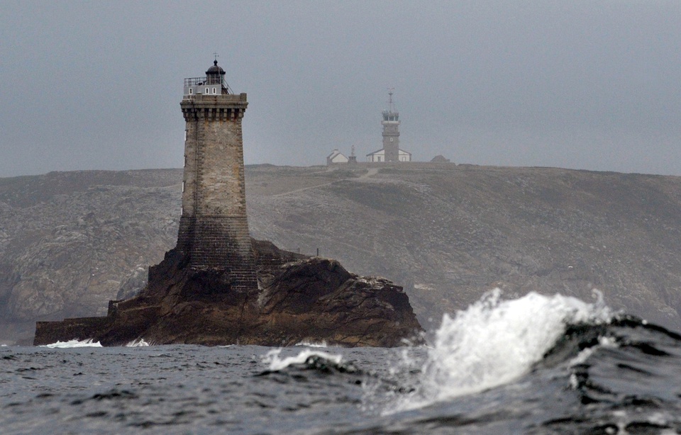 Planète - Bretagne (France): Le vent et le soleil pour remplacer le fioul sur les îles du Finistère